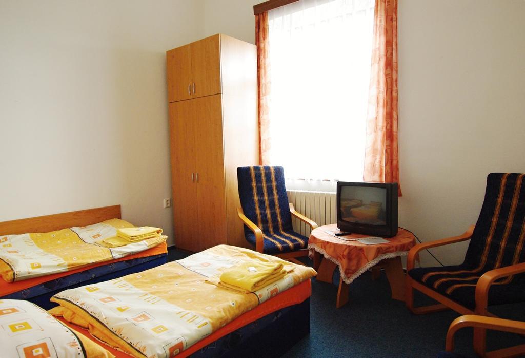 Koleje Zamecek Hotell Lednice Rum bild