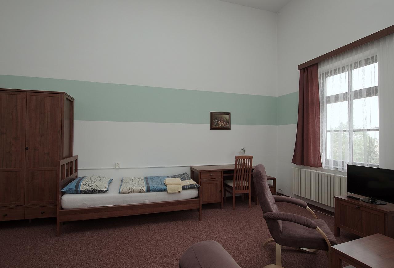 Koleje Zamecek Hotell Lednice Exteriör bild