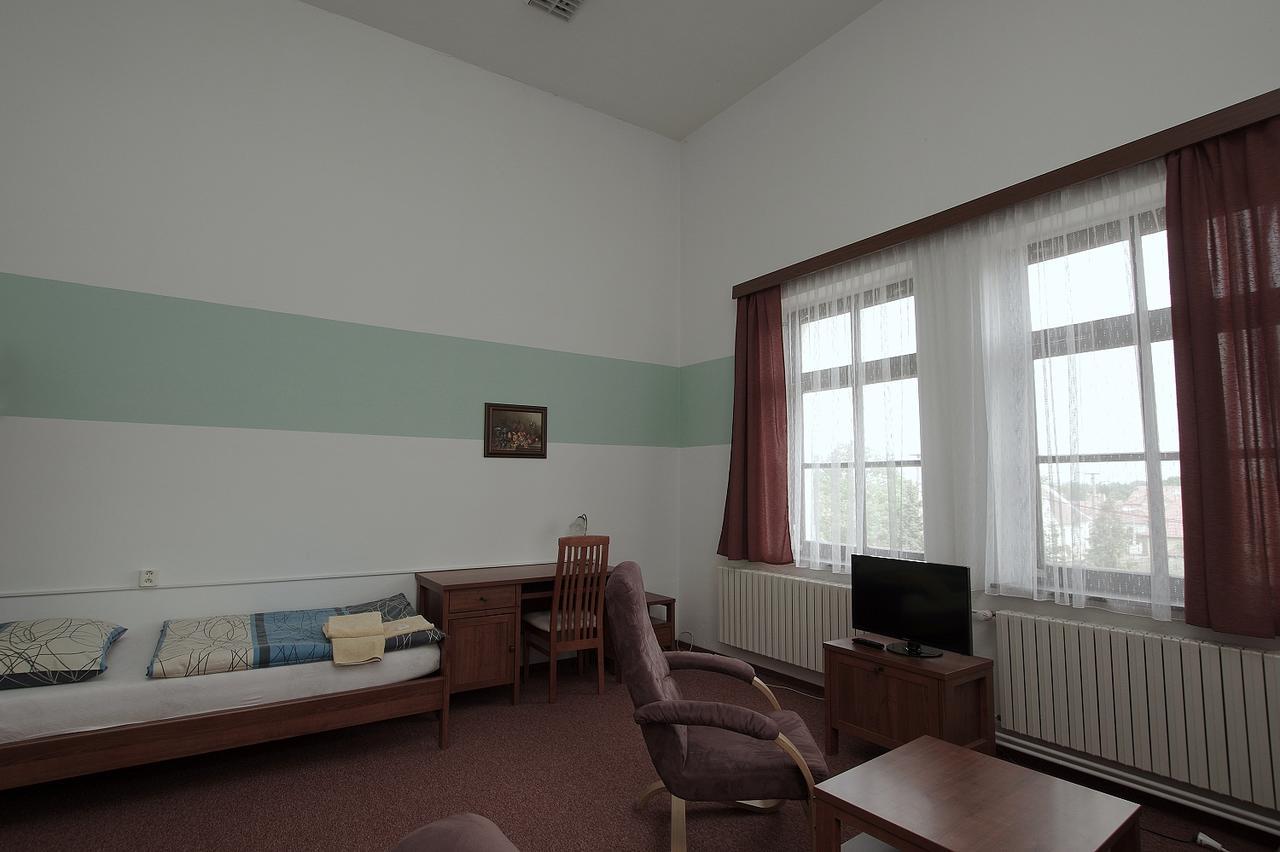 Koleje Zamecek Hotell Lednice Exteriör bild