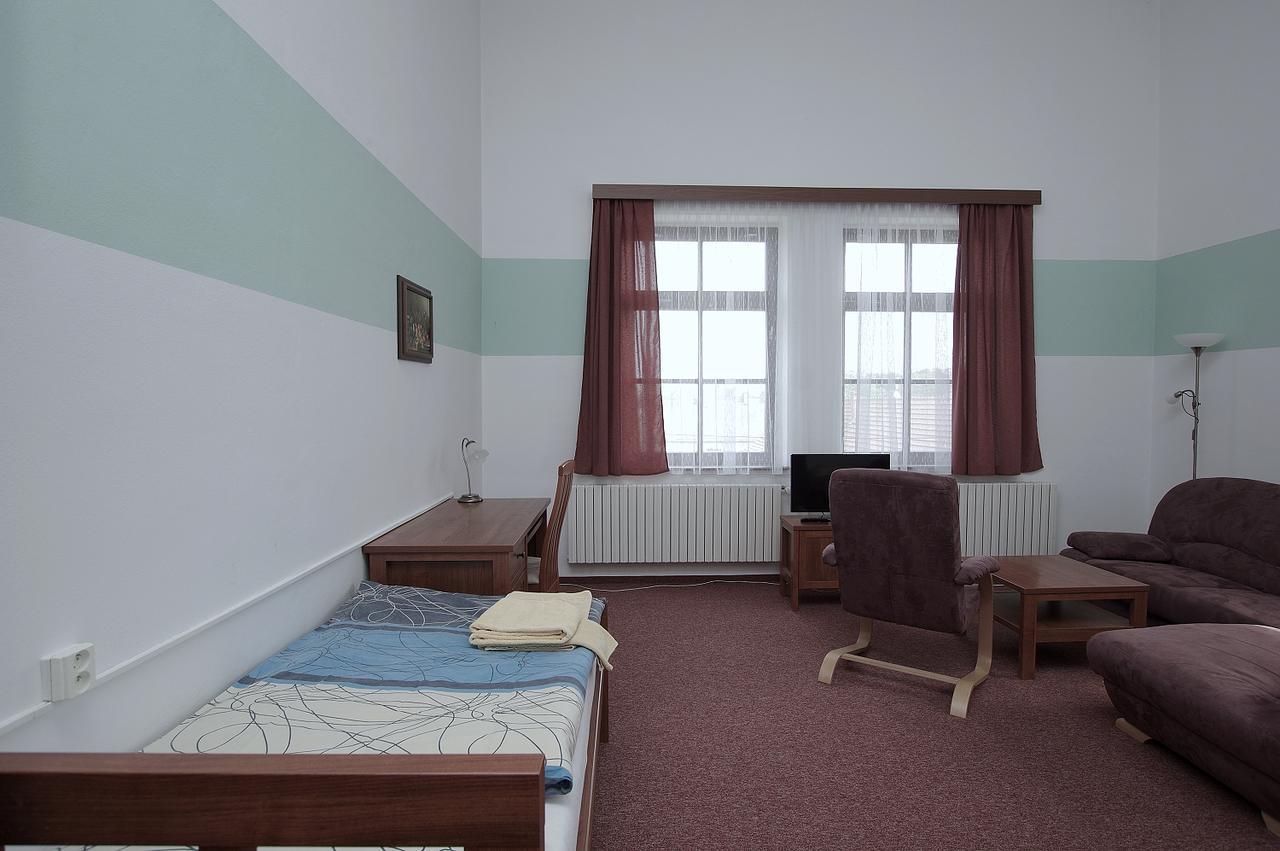Koleje Zamecek Hotell Lednice Exteriör bild