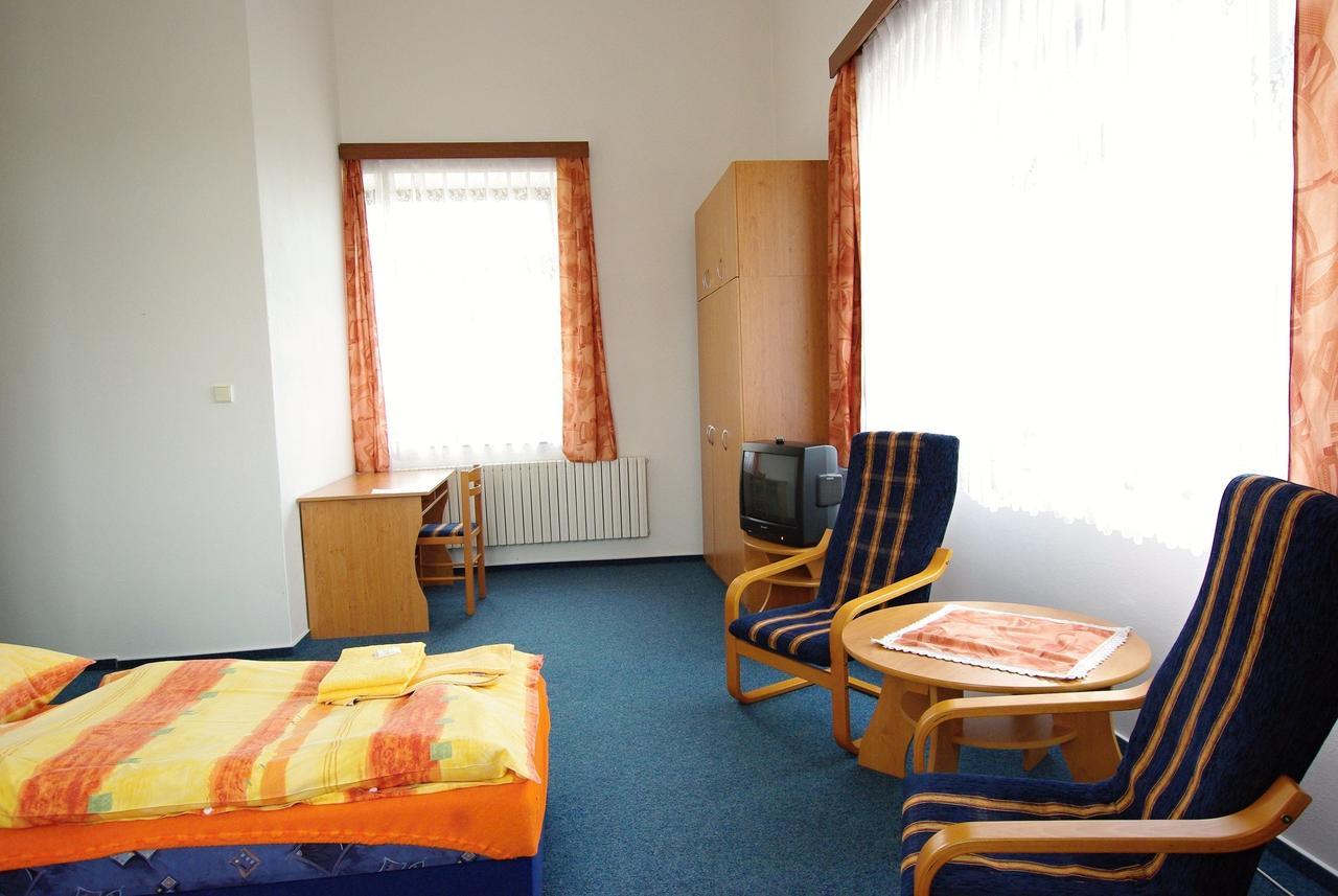 Koleje Zamecek Hotell Lednice Exteriör bild