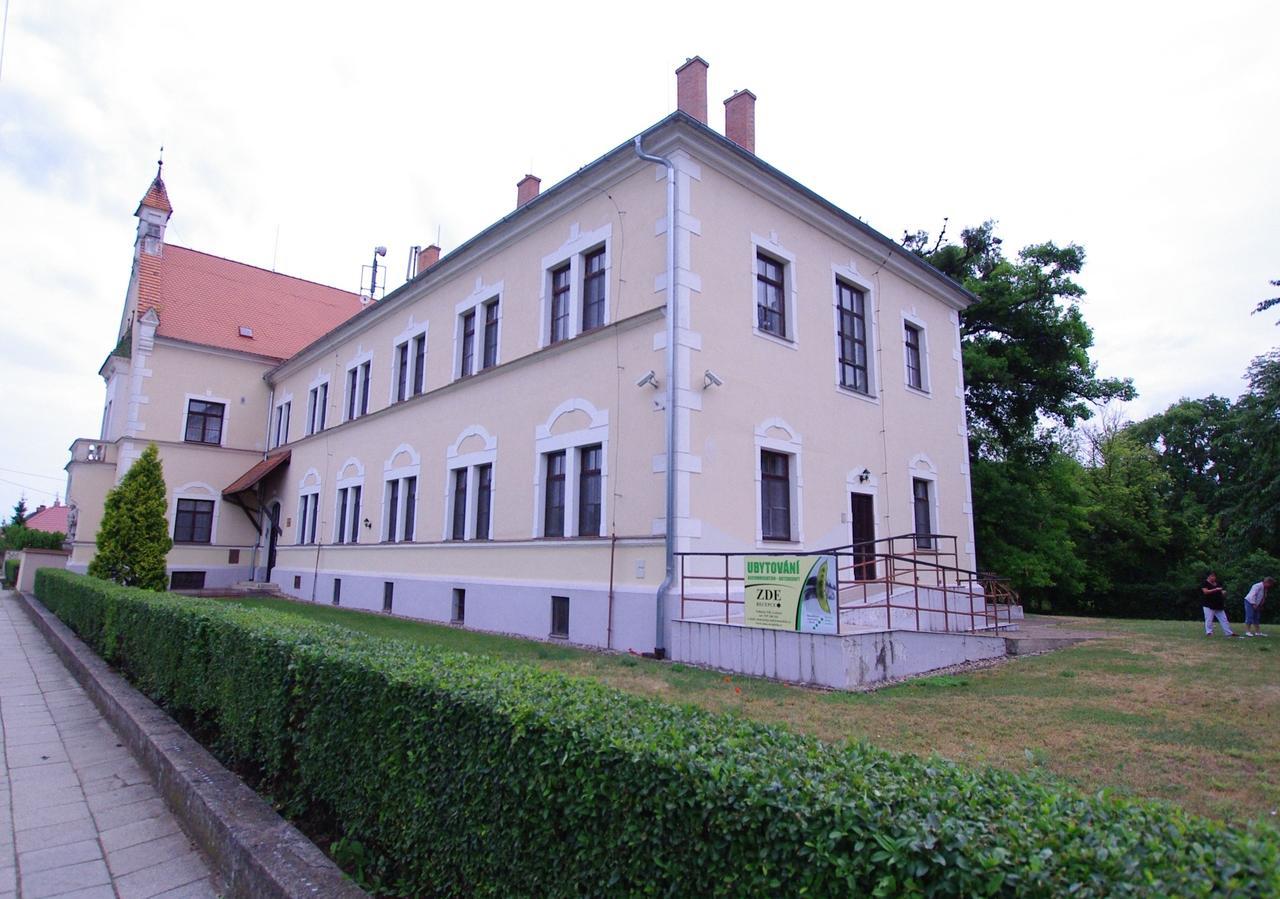 Koleje Zamecek Hotell Lednice Exteriör bild